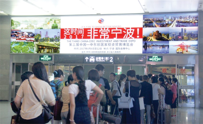上海虹桥站出租车通道楣头灯箱 上海虹桥站出租车通道楣头灯箱