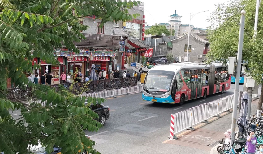 北京BRT快速公交车身广告的优势和特点!